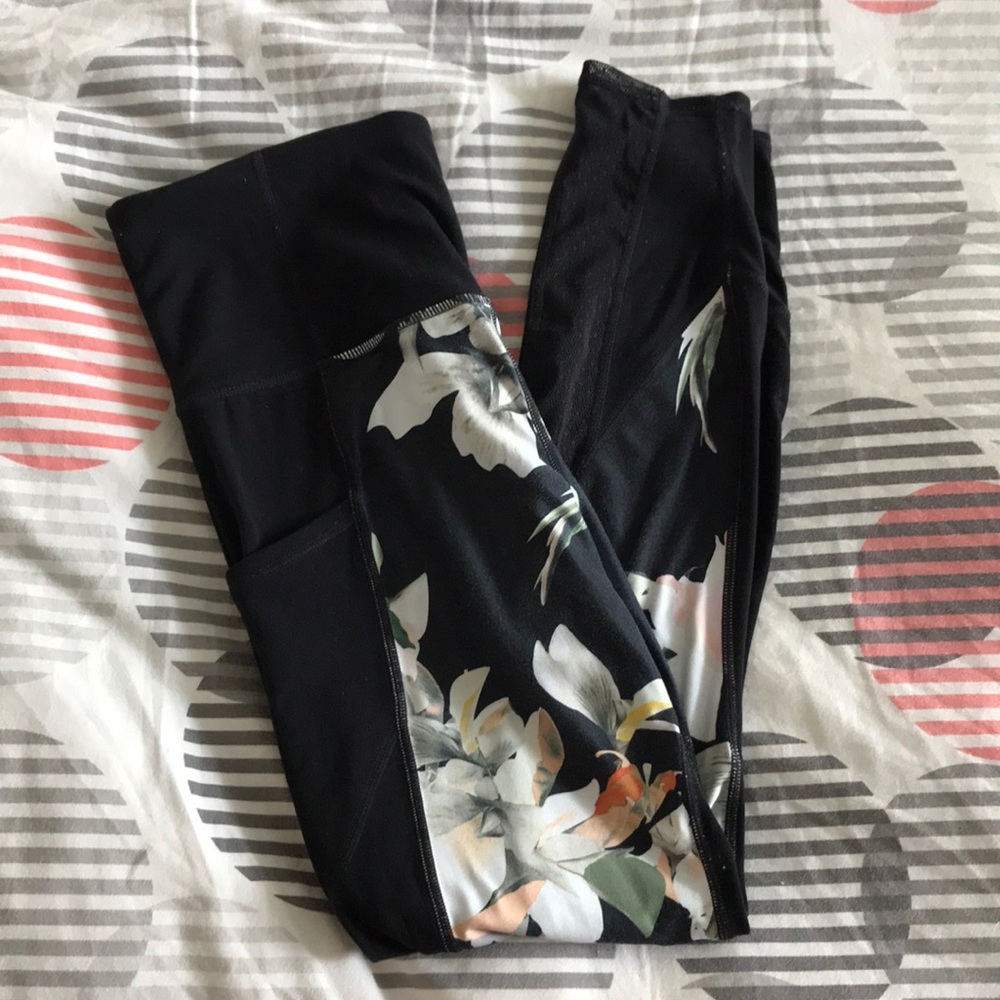 Athleta Blossom Intuition 7/8 Legging Size Small